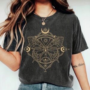 NEW Butterfly Moon gray crewneck t-shirt sized Medium and XL